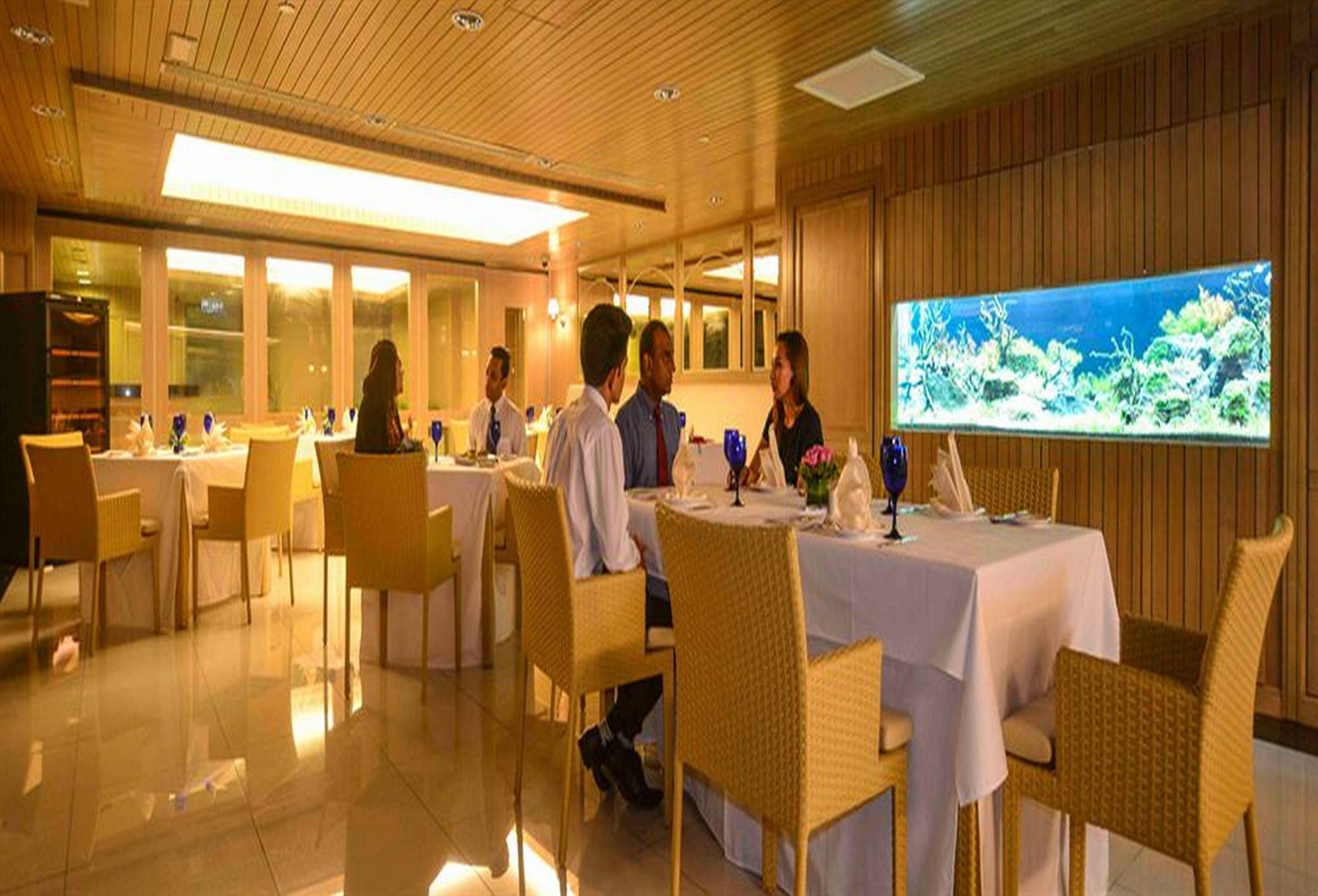 Royale Chulan Penang Hotel Джордж Таун Екстериор снимка