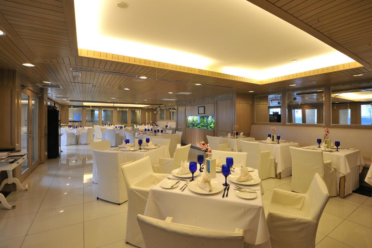 Royale Chulan Penang Hotel Джордж Таун Екстериор снимка
